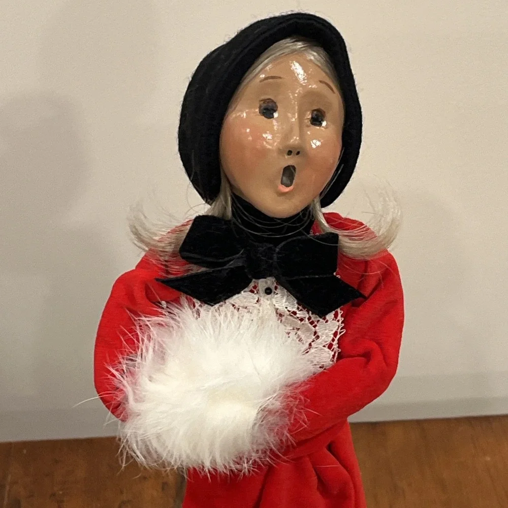 1994 BYERS CHOICE CHRISTMAS CAROLEr Woman Long Blond Hair Red Black Velvet Dress